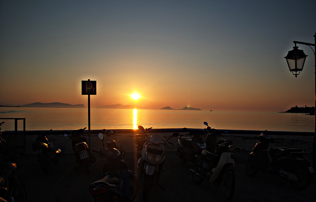 Закат на острове Спетцес